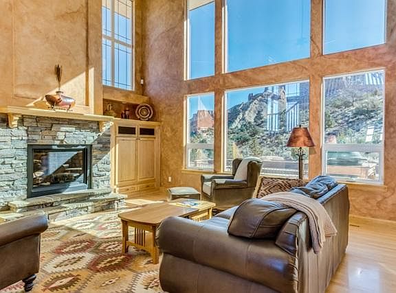 2nd image of 1871 S Deer Park Cir