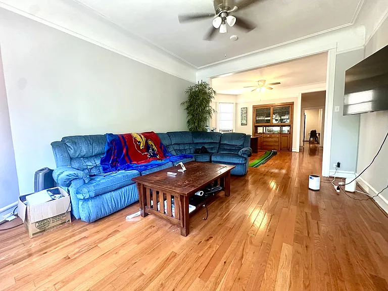 1433 W Foster Ave — Photo 3