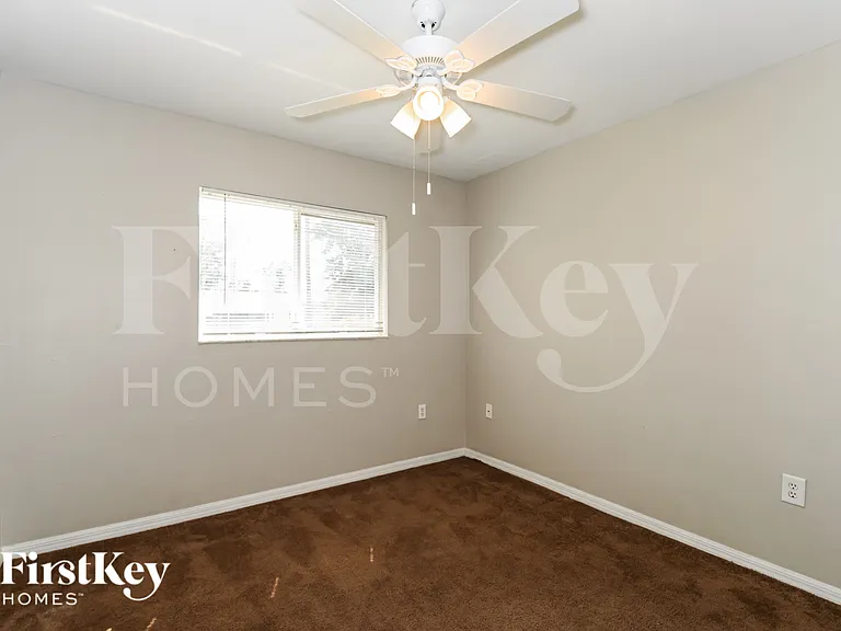 18557 Wisteria Rd — Photo 12