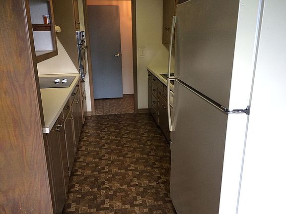 5th image of 501 Leslie Dr
