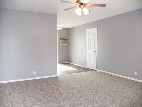 5th image of 907 Evergreen Dr