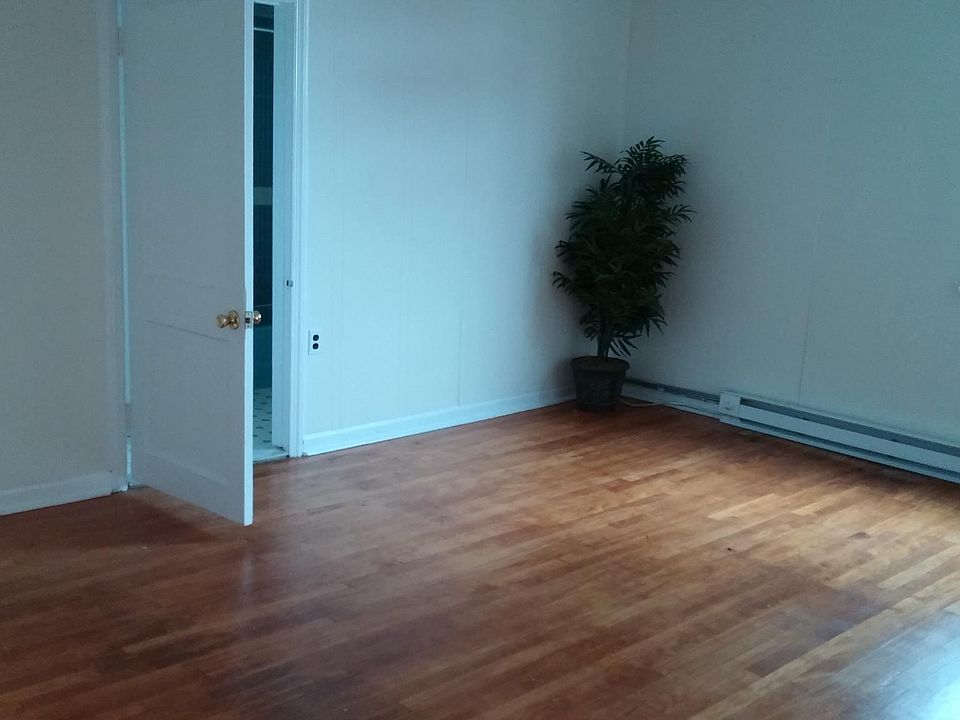 2nd image of 775 S 8th St Floor 2