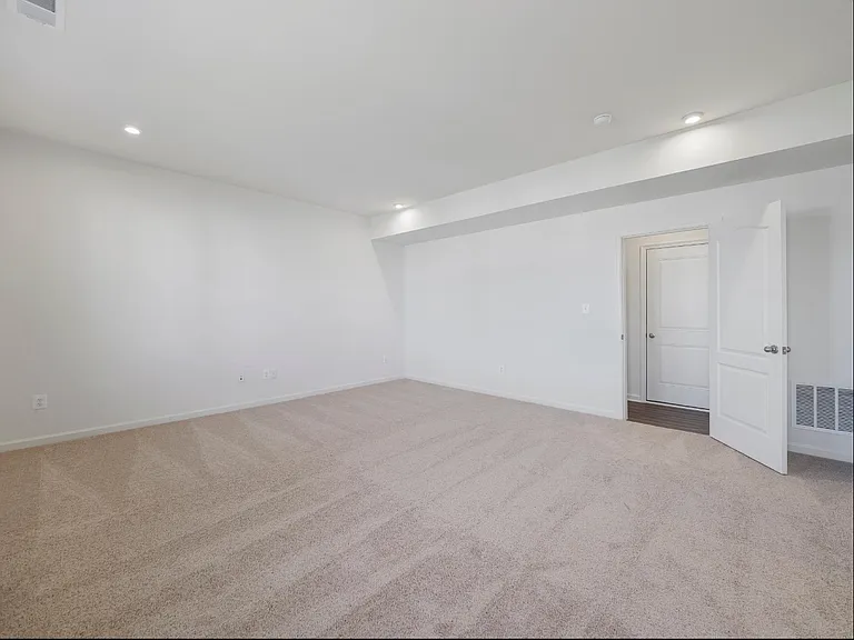 21 Stafford Pl — Photo 17