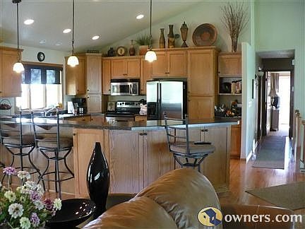 Kitchen-Living Room Area