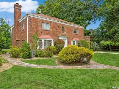 520 Broadway, Cedarhurst, NY, 11516