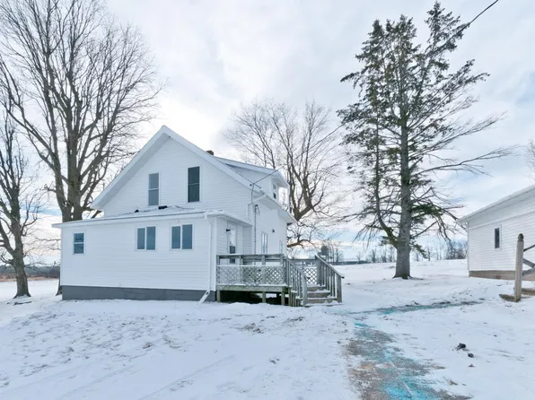 996 13th St, Hillsdale, WI 54733