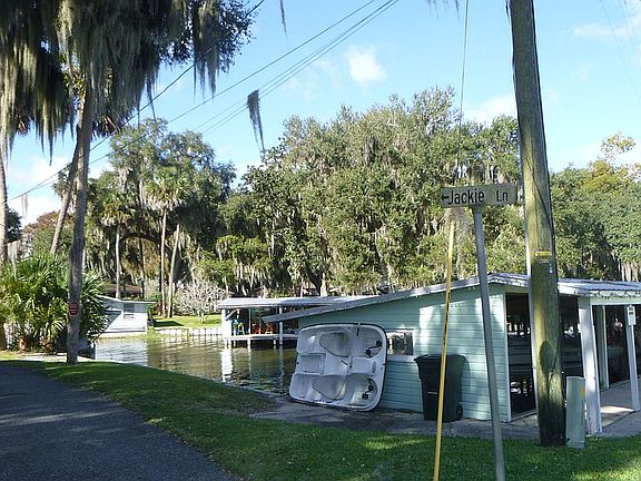 2nd image of 10840 Jackie Ln