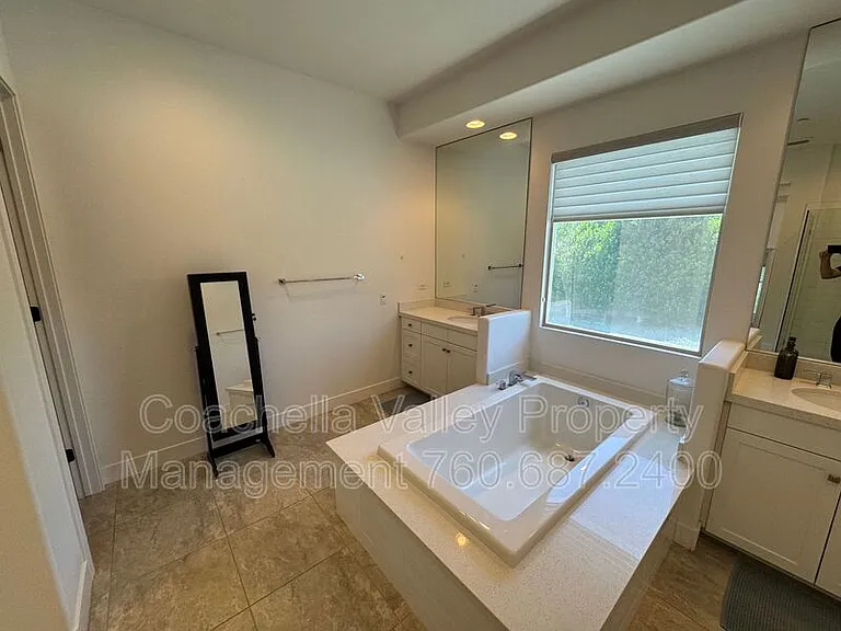 74635 Tesla Dr — Photo 38
