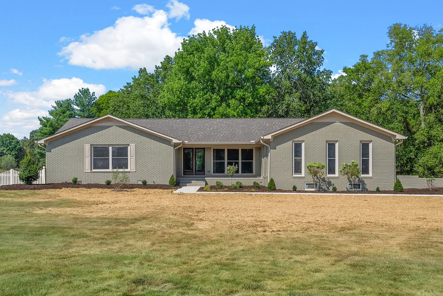 1345 Shallow Lake Cir photo 1