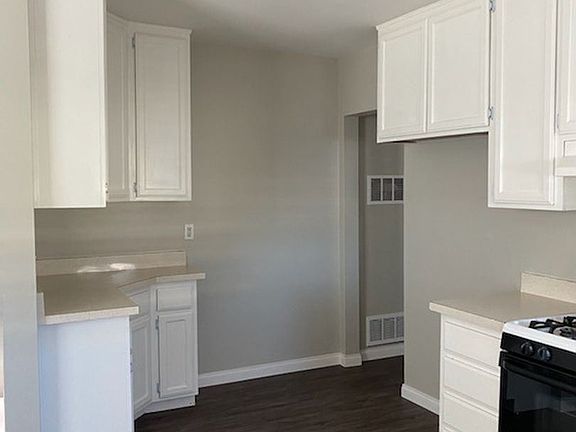 4th image of 12572 Ross Ave