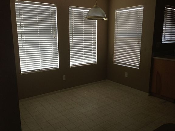 5th image of 730 Waterford Way
