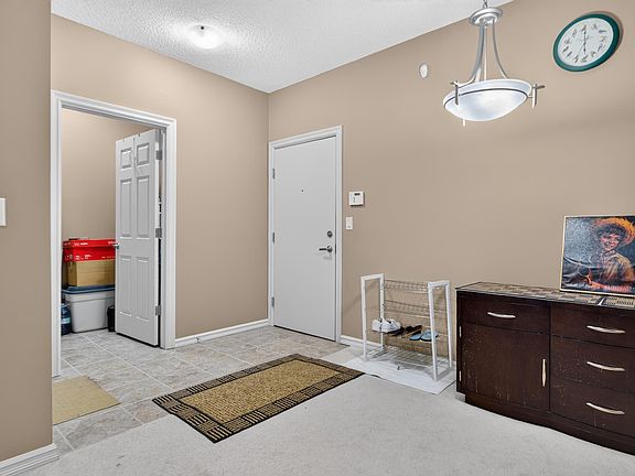4th image of 263 Macewan Rd SW #119