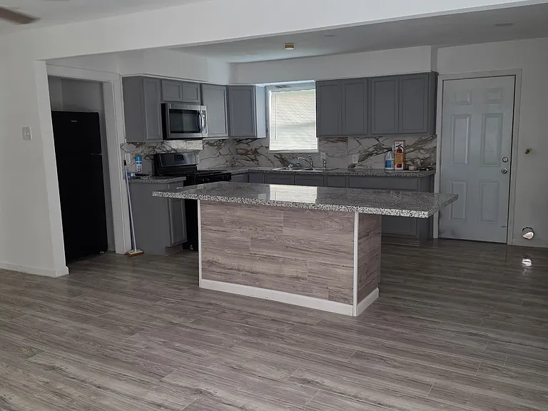 4526 Edfield St — Photo 1