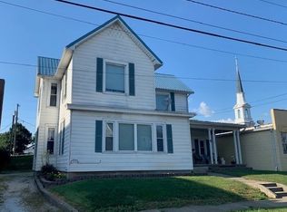 8 W Vantrees St, Washington, IN 47501