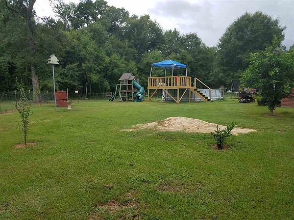 4th image of 2524 Carolyn Dr