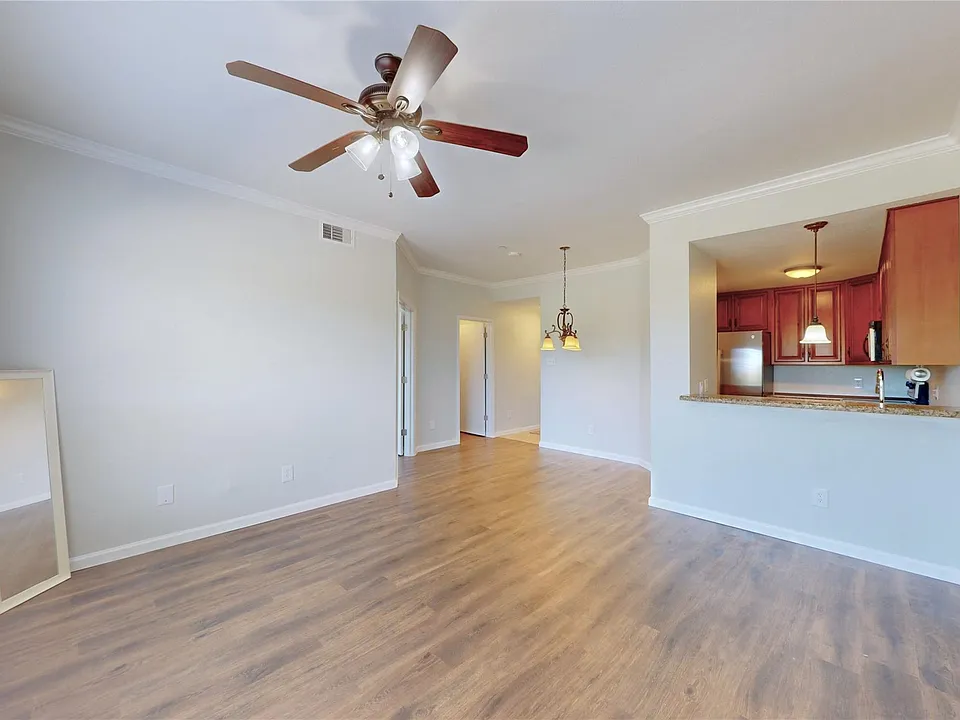793 Davis Rd #111