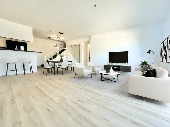 The NoHo Arts, 11041 Hesby St APT 206, North Hollywood, CA 91601