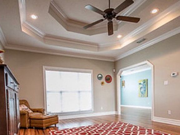 4th image of 253 Lakeview Cir