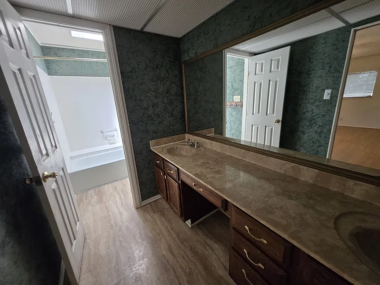 3502 McCormick St — Photo 16