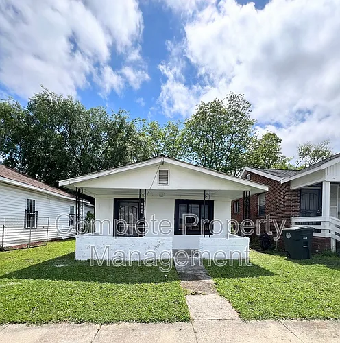 1117 42nd Pl N Photo 1