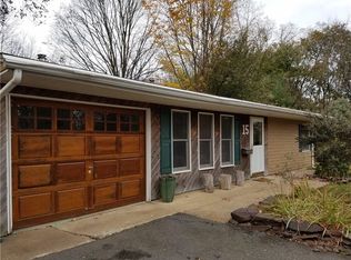 15 New Rd, Kendall Park, NJ 08824