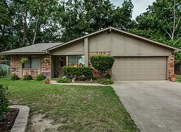 4th image of 2810 Enchanted Cir