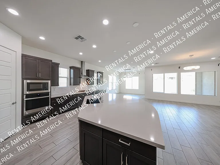 1530 E San Carlos Way — Photo 25