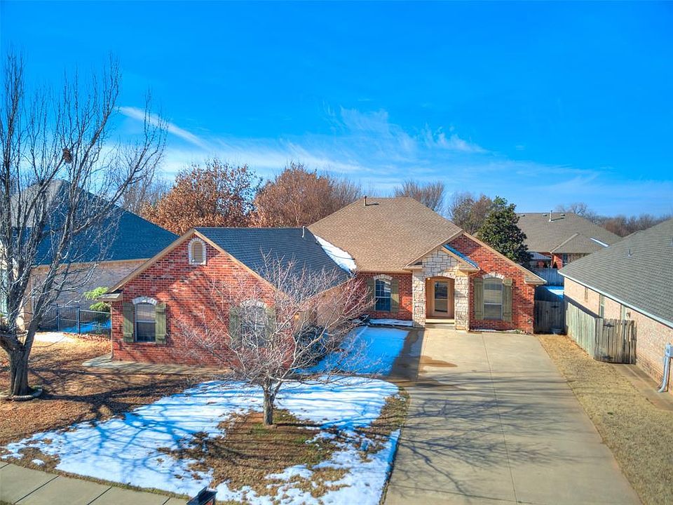 1st image of 2833 Stonebrook Rd