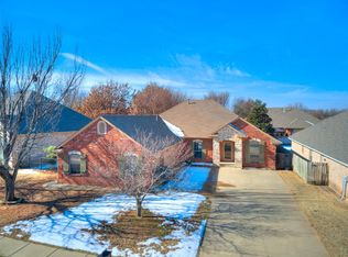 2833 Stonebrook Rd, Edmond, OK 73003