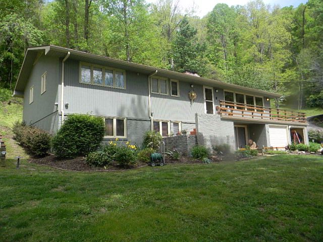 1st image of 719 Twin Oak Dr