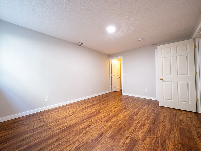 10021 Iris Ln — Photo 28
