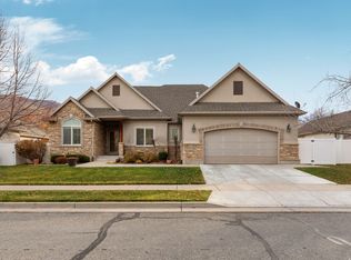 353 S Florentine Ln, Centerville, UT 84014