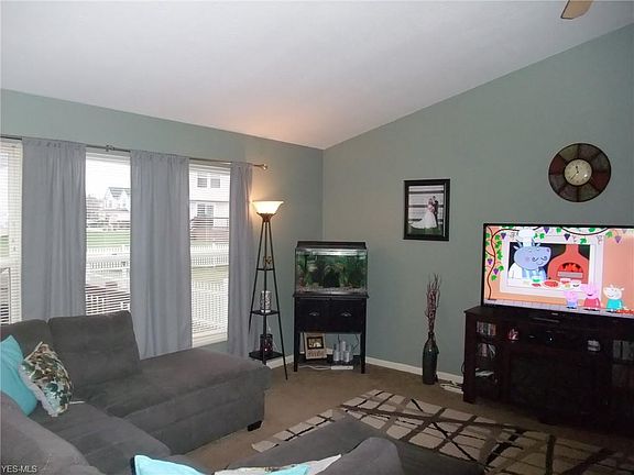 5th image of 8797 Fenton Ct