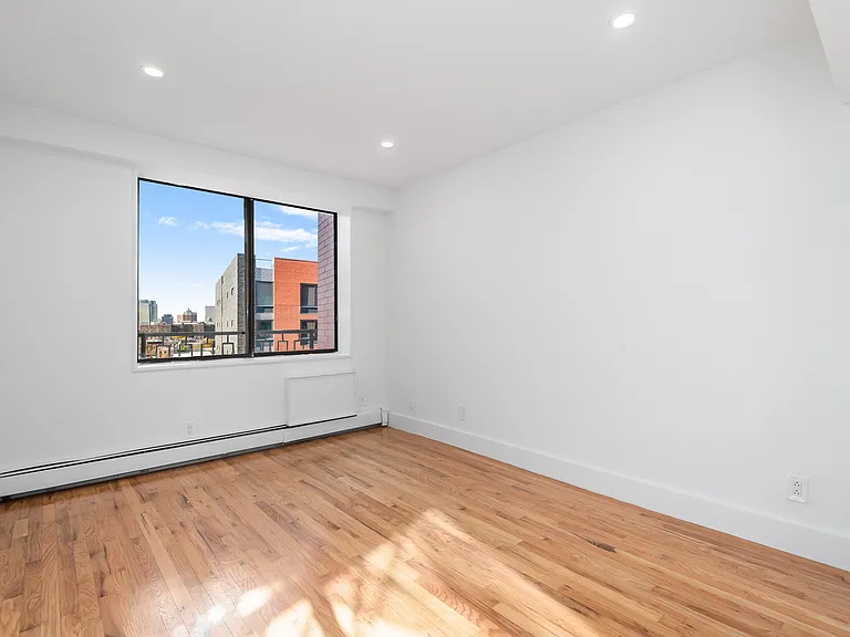 157 Greenpoint Ave #3 — Photo 10