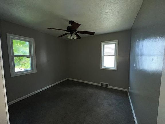 4th image of 15717 Talford Ave