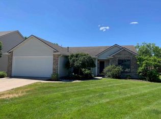 2205 Autumn Lake Pl, Fort Wayne, IN 46818