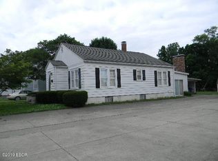 207 W Randolph St, Pinckneyville, IL 62274