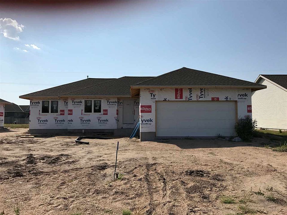 1st image of 914 9th Avenue Pl