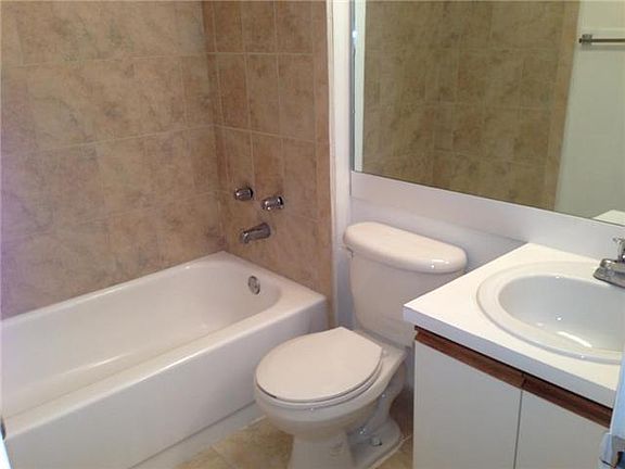 3rd image of 601 Cypress Lake Blvd APT G