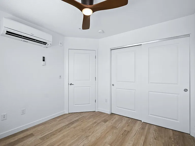 307 Pine St — Photo 16