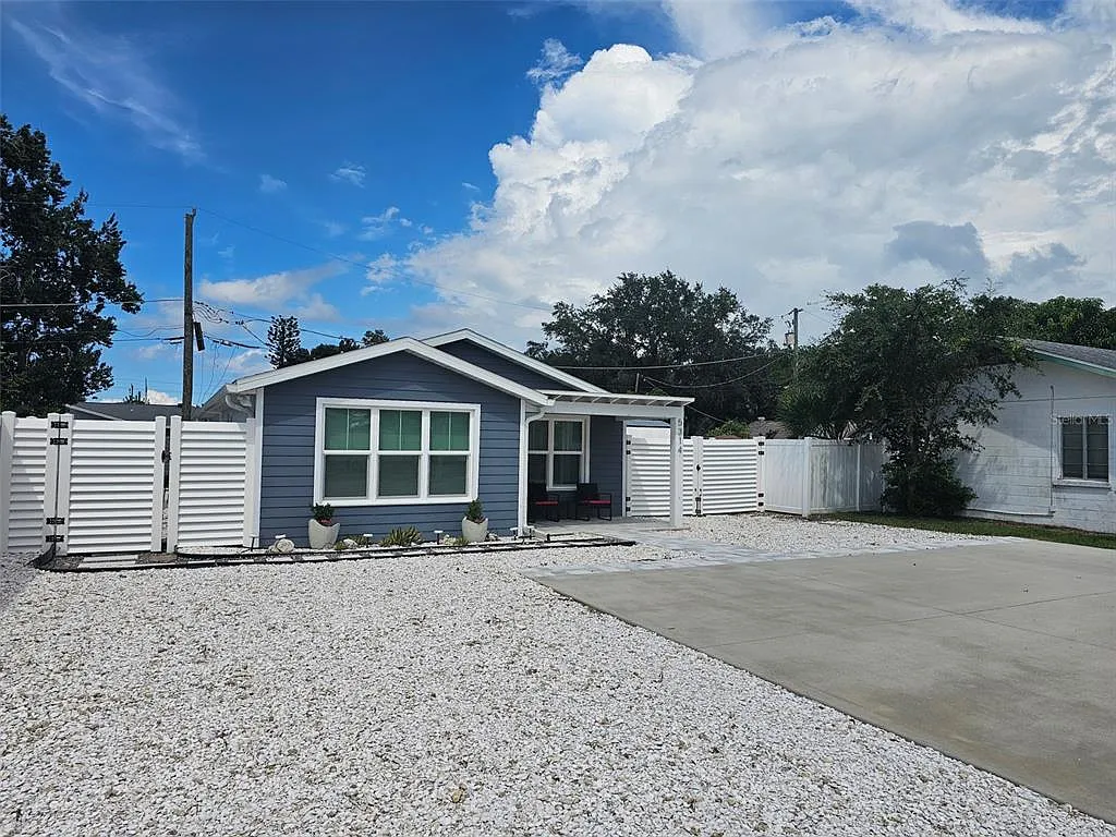 3 bed, 2.0 bath, 1204 sqft, $2,850 — Photo 4