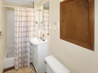 112 N Van Buren St, Batavia, IL 60510