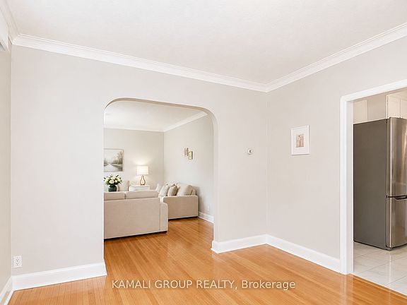 4th image of 138 Johnston Ave
