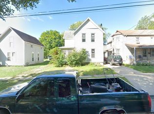 426 N Nursery Ave, Freeport, IL 61032