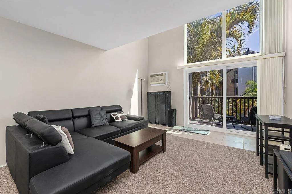 2 bed, 1120 sqft, $2,600 — Photo 3