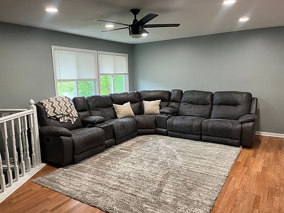2nd image of 1810 Erin Ln