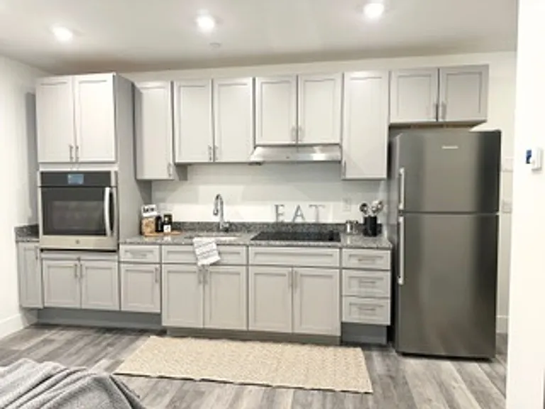 585 ESSEX STREET — Photo 28