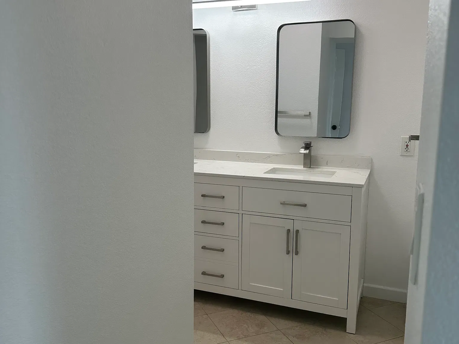2 bed, 1076 sqft, $3,500 — Photo 1