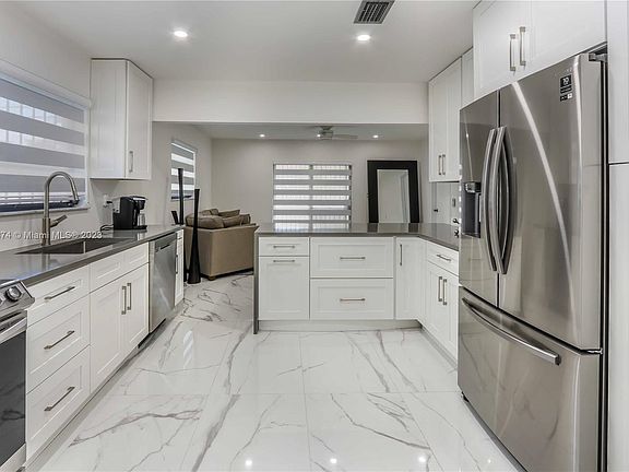 4th image of 5403 SW 5th Ter