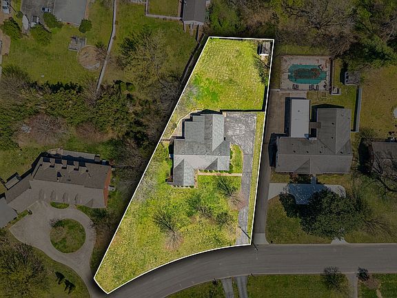 3rd image of 1103 Virginia Ave